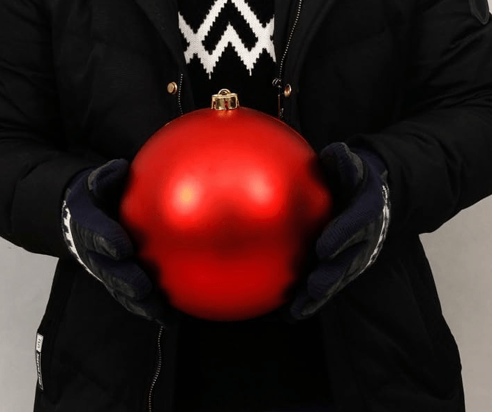 Huge Christmas balls (20/30cm diameter) - BigStuff.ae